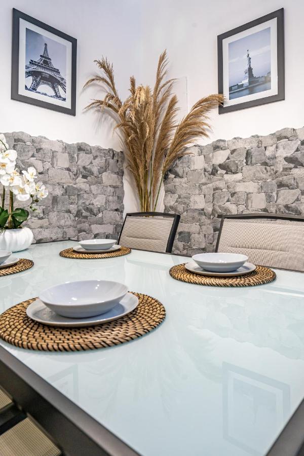 Exquisite Studio Apartment With An Original Design Βαλένθια Εξωτερικό φωτογραφία