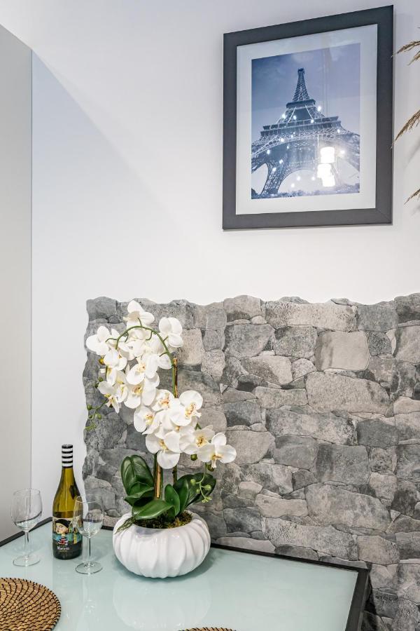 Exquisite Studio Apartment With An Original Design Βαλένθια Εξωτερικό φωτογραφία